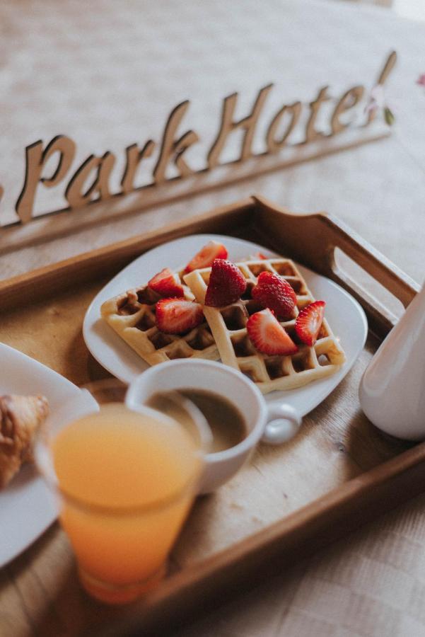 Geneva Park Hotel Одеса Екстериор снимка