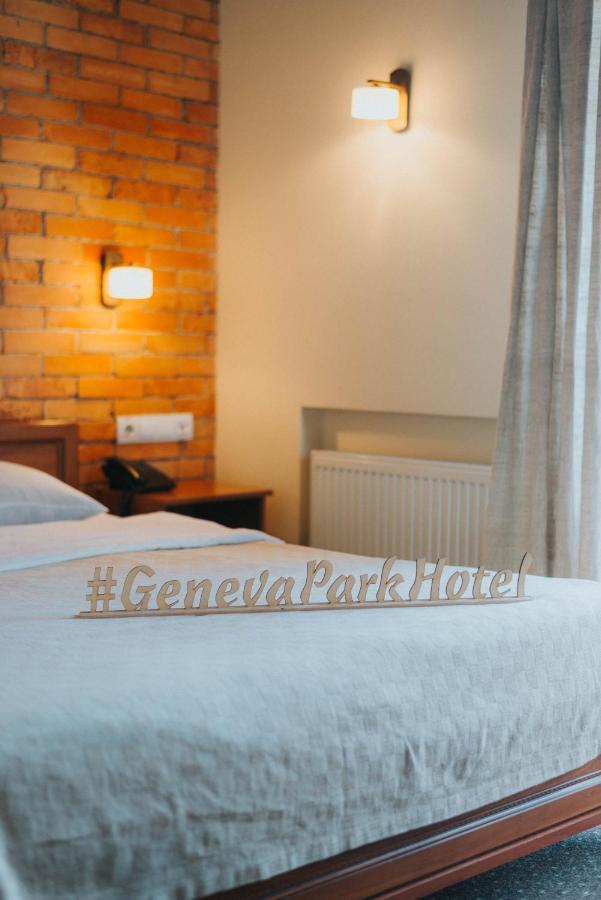 Geneva Park Hotel Одеса Екстериор снимка