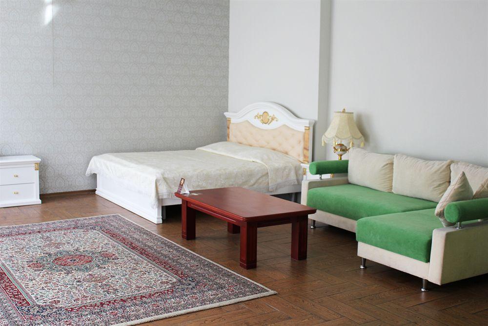 Geneva Park Hotel Одеса Екстериор снимка
